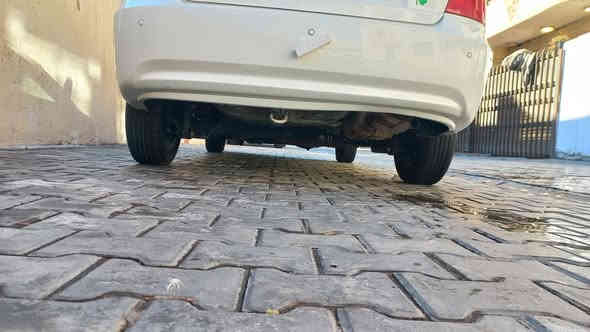 أكسنت ٢٠١٠ خليجي 
ماشيه ٩٥ الف 
بارد فقط  ع شبرين باب الخلفي وجاملغ بدون دواخل 
السعر ١٠٨ $
جديده السياره بغداد حي القاهرة 
***********
