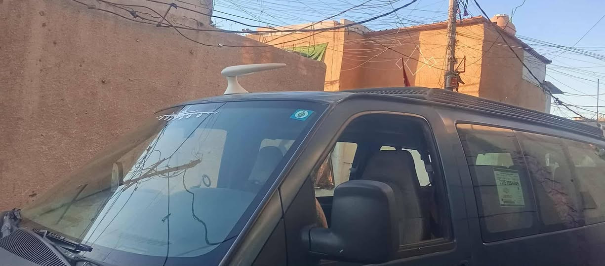 مراوس بدولفين او سيارة صالون شيفروليه إكسبريس موديل 99 مكينة تيربو گير 1000 رقم بغداد انگليزي كهربائية فول شغال بس التبريد عندي الكويل مال الكمبريسر احترك 3 قطع شغال واظافة سبلت مكاني ديالى بعقوبة حي المعلمين موبايل ***********
