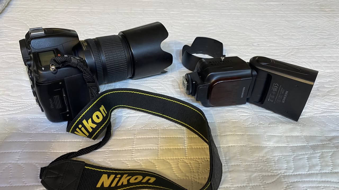 متاح نيكون 7000 نظيفة جداً مكاني زعفرانية *********** سعرها 475
