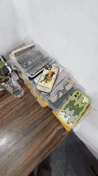 عرضضض نارر والكميه جبيره كفرات ايفون ٢٠٠ كفر + هدايا بسعر ٧٤ الف فقططط...