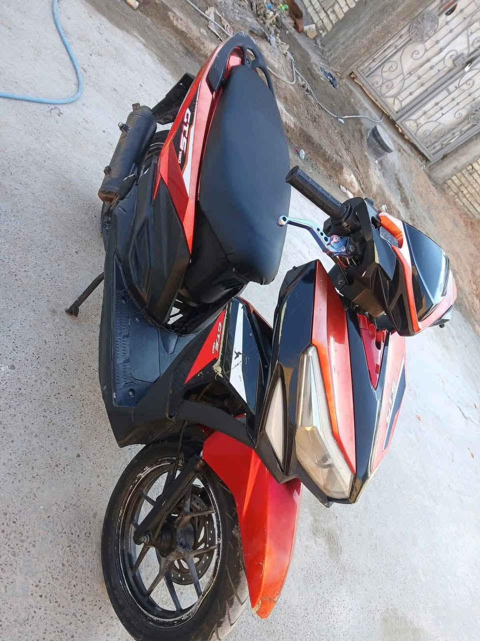 سلام عليكم دراجه جي تي اس موديل 2023
دراجات جدا نضيفه محركه نضيف ناعم خرسه اكفلك لا نضوح لا تبخير لا تنقيص نكره سلف وهندر بكل وقت 
درجة مال جناي تايرات جدد كفرات نضيفه كبج كيلو متر شغال كهربئيات لايت عالي ناصي سكن وبيها لايت فدرالي
اشاير يمنه يسره هورن كلشي شغال بيها مكانة المحمودية 
سعر 450 وبيها مجال 
هاتف *********** وتساب
