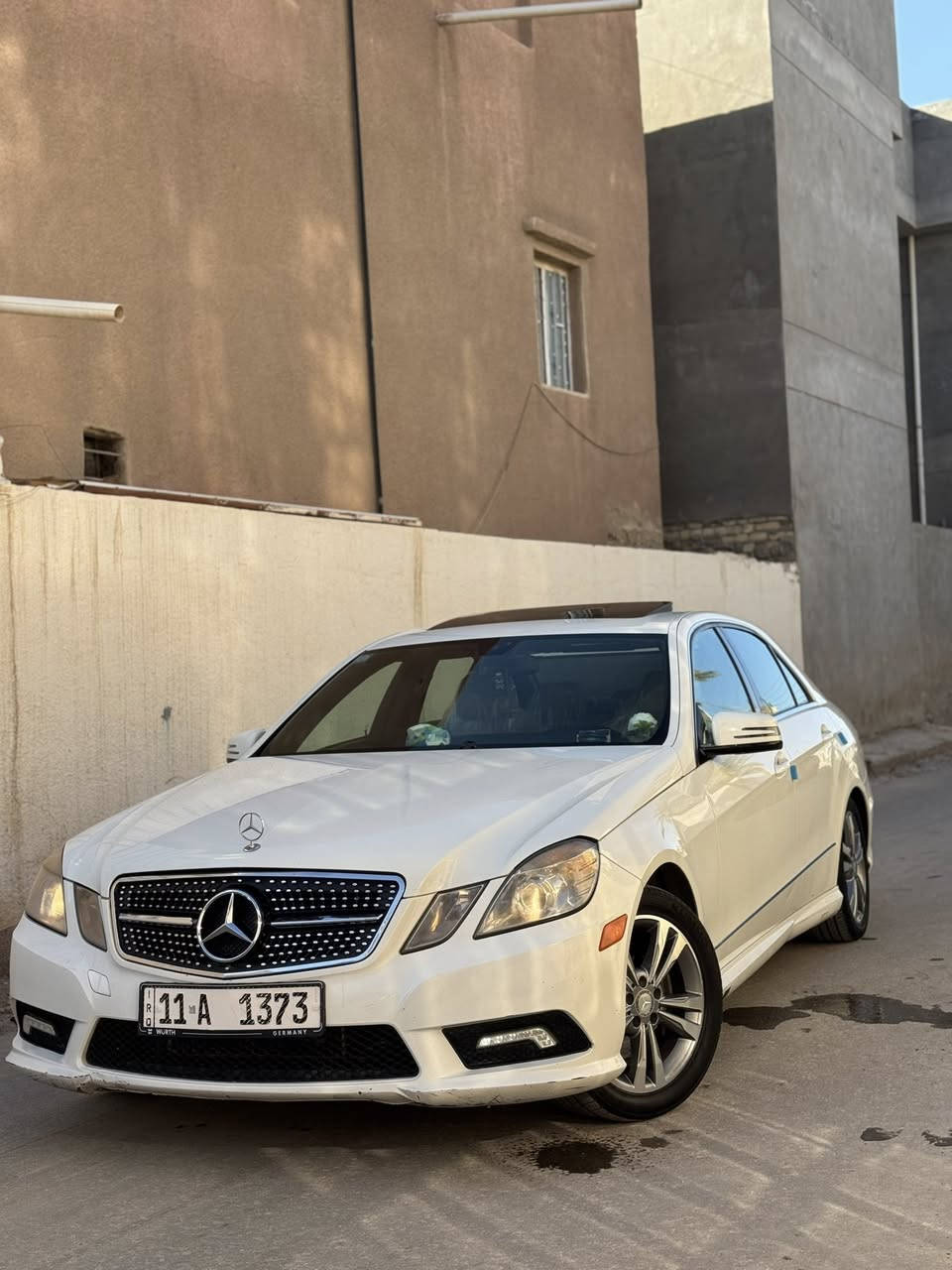 مارسيدس 212/E350 المرغوب مديل 2011 وارد أمريكي داخلة كلين مكفولة كفالة عامة من الصبغ والتبديل سونار موجود السياره فول مواصفات 1/1 كشنات جلد تدفئة وتبريد فتحة شاشة كامره خلفية شفتات ستيرن برده خلفية كهربائي تحديد مسار انضمة قياده  تحكم ستيرن مانع انزلاق بعد بيها هواي مواصفات منضومة زنون السياره جديده بمعنا الكلمة رقم بغداد مميز باسمي تحويل مباشر هزه جديده تخم حدادية تخم تايرات جدد السياره احلى من الصور السعر 155 بيع أو مراوس حسب القناعة مكان السياره بابل مركز المدينة 
***********
