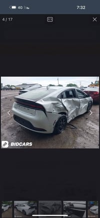 بريوس 2024 LE رقم بغداد باسمي  صور الحادث مرفقه بالمنشور   مواصفات: حس...