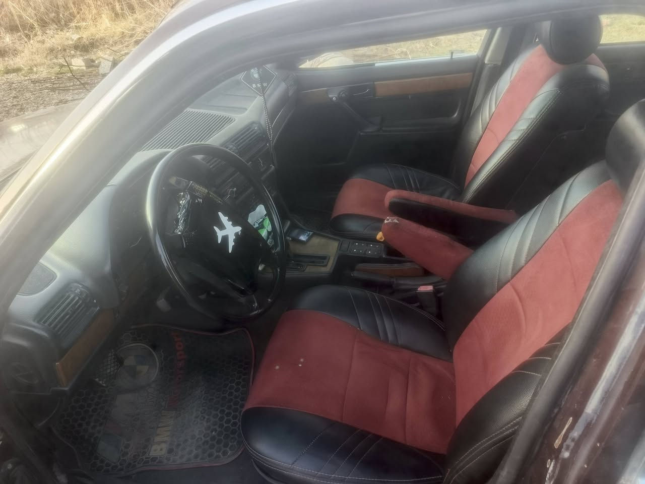 بي ام موديل 91 مكينه جديده رقم بغداد تحويل مباشر لون كرزي مصبغوه صبغ جماليه فقط كير ومحرك كفاله تدفئه وتبريد شغال ‏‪***********‬‏
