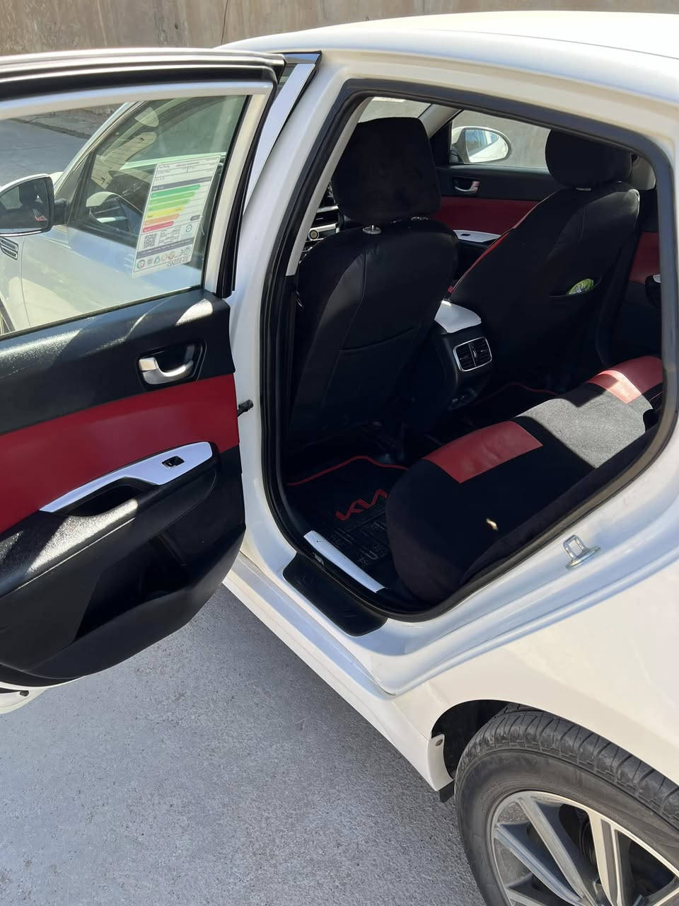 للبيع اوبتما موديل 2020 السياره مكفوله عده بارد بسيط كد شبر بلجاملغ  الخلفي رقم سليمانيه بسمي شرط التحويل كير مكينه تبريد حداده كله مكفول ماشيه 141 الف حقيقي سونار مرفق بلمنشور 
السعر 205 وبيه مجال بسيط مكان سياره واسط نعمانيه 
الاستفسار ***********
