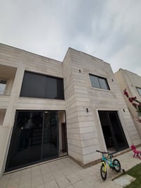 مجمع الدرة • ٢٠٠م • مفروش