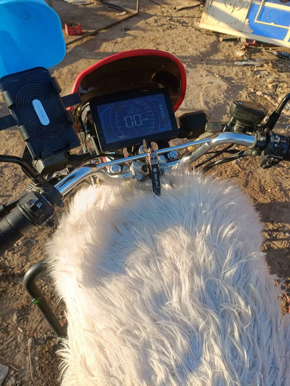 سولنك موديل 25 مصارله هواي من مشدود
بعده على وضع الشركه 
السعر 950 وبي مجال 
موصل 880
***********
