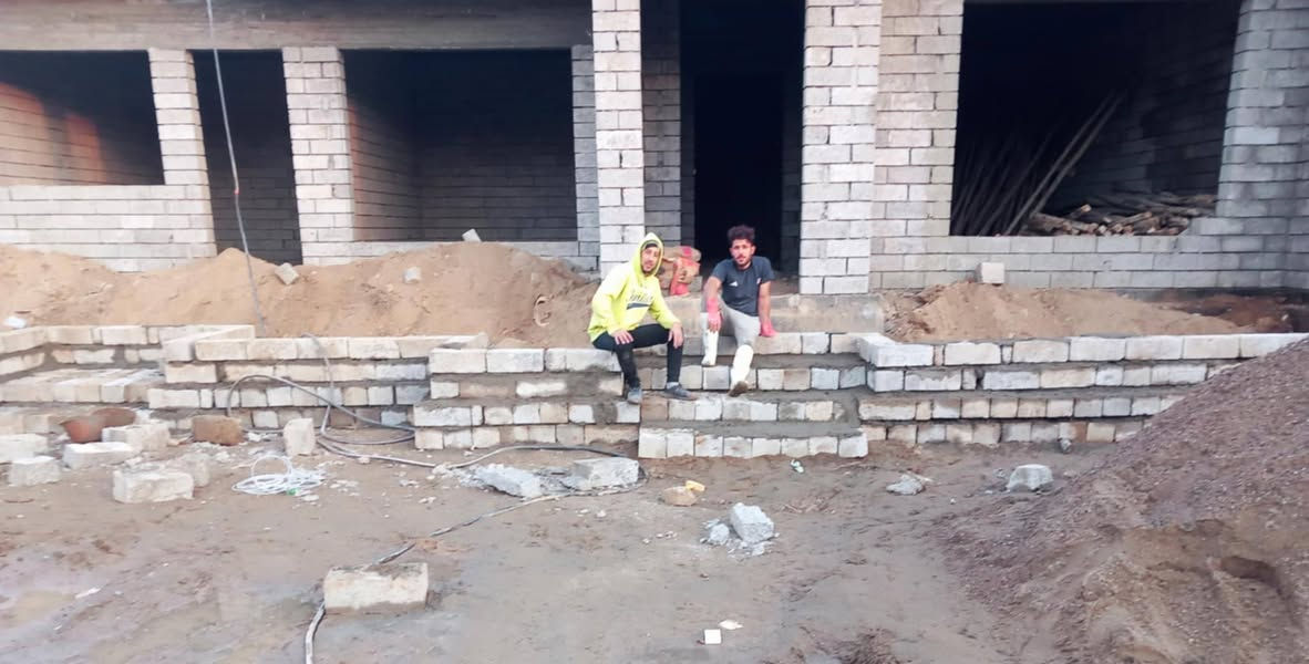 السلام عليكم 
كادر بناء متفرق 
الالف ب ١٥٠ الف 
ستاره 
بيتونه 
داير 
سياج حايط 
بيت 
قساطل بناء ونجاره وصب 
للإستفسار 
 سيف الطائي  ***********
