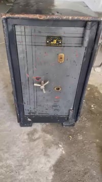 قاصه مستعمله • ٩٥×٥٥×٥٠سم • وزن٣٠٠كغ