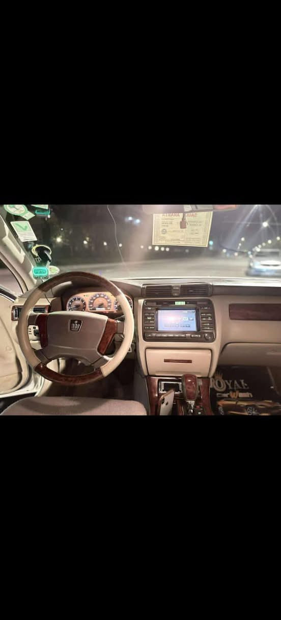 ملیکە 2002 دوو دووگمەی مووس یەک پارچەی ئەورووپای بۆیاخە سەیارەکەی زۆرجوان و ڕێک و پێکە دووا کریستاڵی پێش ئەبووعووین لە  
سلێمانین ***********
نرخ 45 $$$$$
