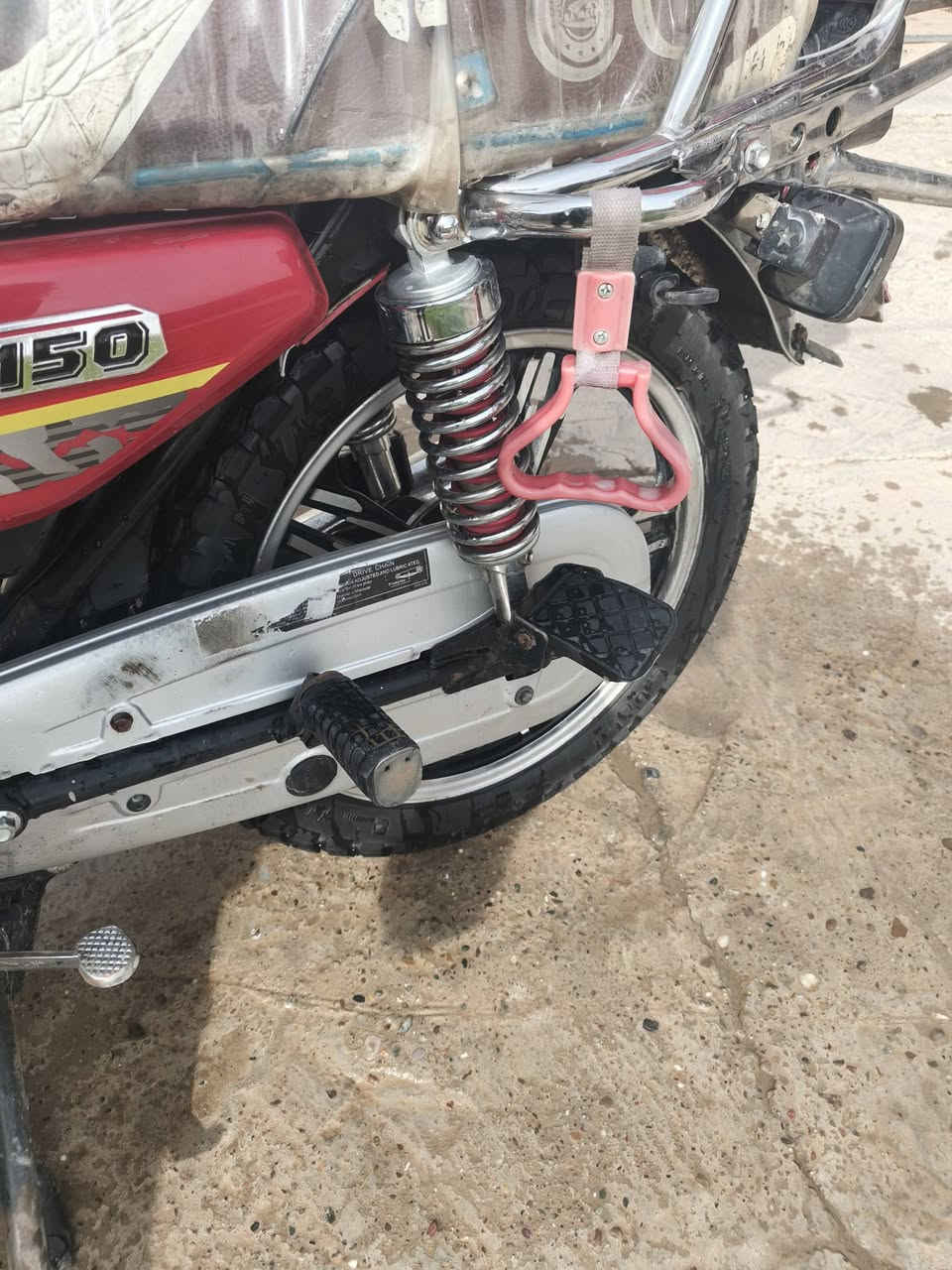 سلام عليكم
سيفان23
محرك نفخ مامفتوح
كهربائيات شغاله
شاشه طافيه
كلجات وباتري قبل اسبوع شديتهن
نشاط فول 
مكاني بيجي 
مراوس ب24ونطي فرق
 ***********
