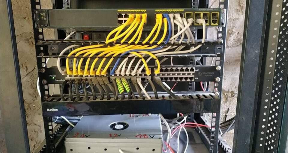 تعبت من تبديل لبطاريات والكهرباء والعاكسات
تريد تشغل لسسكو ولستارلنك ديسي
وتريد برجك مايطفه بعد وترتاح من المشتركين
تريد برجك يشغلك 12 ساعة اكثر ولبطارية تمشيك5سنوات
عاكسات DC الاقتصاديه لتشغيل ستارلنك وOLT وباقي الاجهزة


**إذا كنت صاحب هذا الإعلان وتريد حذفه لأي سبب، رجاءا أرسل رسالة إلى الدعم الفني**