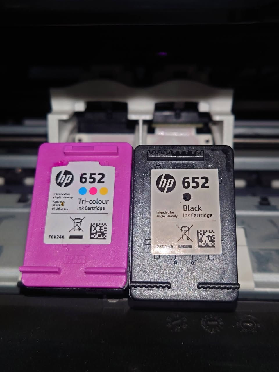 السلام عليكم
طابعة hp deskjet ink advantage 3835
طابعة مناسبة للاستخدام المنزلي طباعة الصور والملازم والاستنساخات

الحبر سائل بنظام الكاترج رقم الكاترج hp 652
تطبع عادي وملون
بيها استنساخ وفيدر وسكنر
تطبع من الموبايل عن طريق الوايفاي
بيها شاشة لمس ولغة الطابعة بالعربي 

السعر 65 الف وموجود توصيل


**إذا كنت صاحب هذا الإعلان وتريد حذفه لأي سبب، رجاءا أرسل رسالة إلى الدعم الفني**