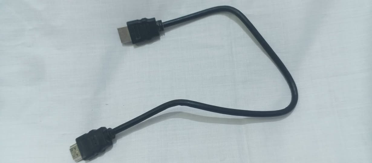 جهاز بلوجكتر مستعمل صناعه يابانيه
1 - يمكن ربط الهاتف عليه عن طريق سلك شحن للهاتف وعرض شاشة الهاتف على الجدار

2 - يمكن ربط اي جهاز اخر عليه مثل تيفي بوكس و ستلايت و جهاز العاب

3- يمكن ربط الفلاش او رام او السماعات

4- جميع ملحقاته_جهاز التحكم الشاحنه_مع توصاله العرض

المكان ميسان ابرمانه قرب البانزيخانه

السعر : 30 الف فقط بي مجال قليل


**إذا كنت صاحب هذا الإعلان وتريد حذفه لأي سبب، رجاءا أرسل رسالة إلى الدعم الفني**