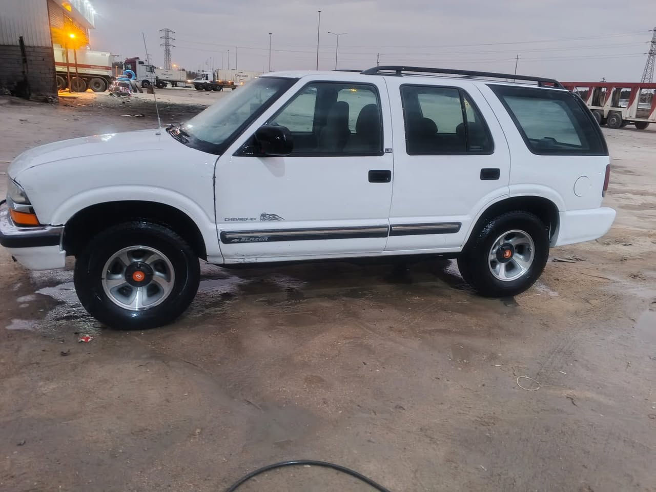 السلام عليكم بل يزر. موديل 2001 رقم سليمانيه تحويل مباشر شرعي بغداد جاهز التحويل مكينه وكير بلاد جدّد كارتون حداديه جديده تخم تاير جديد سياره جاهزه من كلشي مال جناي 
العنوان البصره سفوان 
السعر 65 وبيها مجال 
الرقم ***********
اخوان أنا مكلف بل نشر 
اخوان أنا مكلف بل نشر
