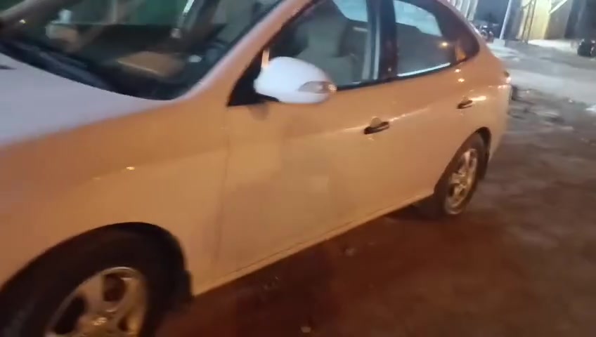 السلام عليكم
النتره 11 محرك 1600 سياره مكفوله ماعده باب السايق بي صبغ والباقي كفاله كير محرك حداديه تبريد رقم انكليزي اربيل بأسمي هزه جديده سنويه 231. السعر 116 وبيه مجال بابل مكلف بالنشر 
***********
