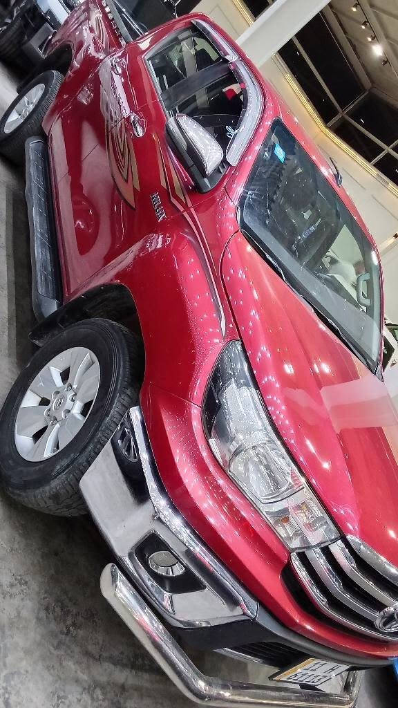 تويوتا هايلوكس 2018 فور ويل ماشي 250 محرك 4 بنزين مكفول من الصبغ.... بارد مكانات واضحه بالمنشور مكانها الكاظميه السعر 199 للاتصال *********** بغداد, العراق
