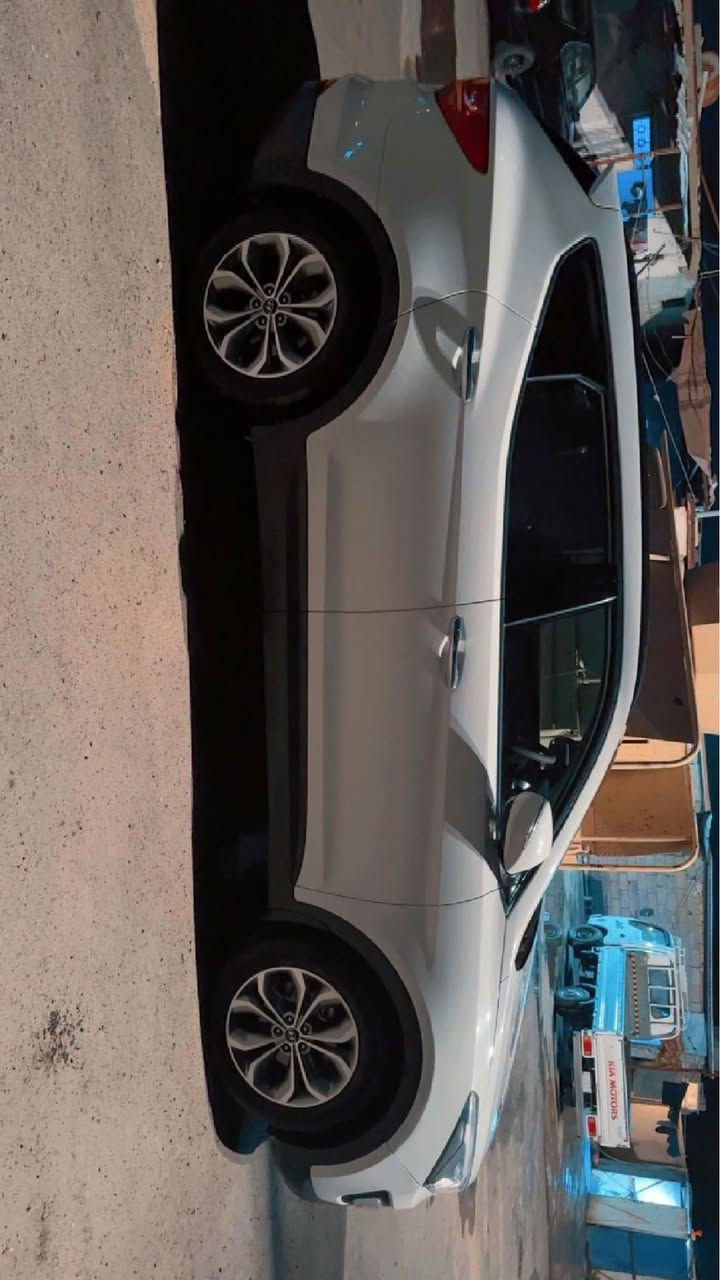 السلام عليكم 
هيونداي سنتاڤيا (خليجي)
موديل 2014 السياره فول 
بانوراما وبصمه اشاير بألمري 
كشنات جلد الداخل لون صحراوي 
تبريد وتدفئة كشنات كراسي كهرباء 
رقم انكليزي بغداد السياره ماشيه 128 
السياره 6 اسلندر 3 قطع تبريد خير من الله 
صورة السونار مرفوقة مع الصور 
السعر 153 وبيها مجال بسيط 
رقم الهاتف ***********متواجد واتساب واتصال
