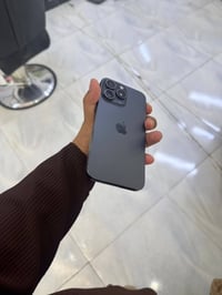 ١٥ برو ماكس  واحد تيره  بطاريه ٨٦ جهاز نضافه فول مبدل شاشه اصليه شرط ا...