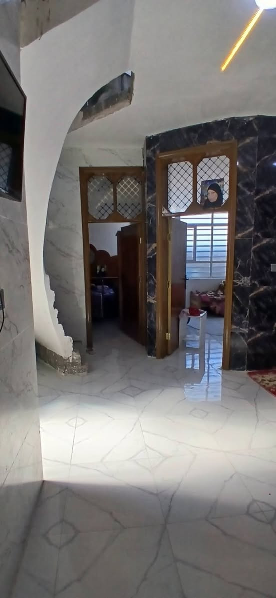 🏠دار للبيع 🏠.          طابو صرف
المساحة ::150 م /الواجهية 7 ونص م /النزال 20 م 

📍موقع الدار :: ابي غرق حي المرتضى  

🚫الطابق واحد  ::مطبخ /هول / صالة / / مناور /  غرفتين نوم 
السعر 100وقابل للتفاوض 
————————————————-
للاستفسار مراسلة الصفحه 
او الاتصال على الارقام 

                  ***********
———————————————— 
                
                     
📍 عنوان المكتب - ابي غرق  بدايت شارع الامام مكتب الثقه
