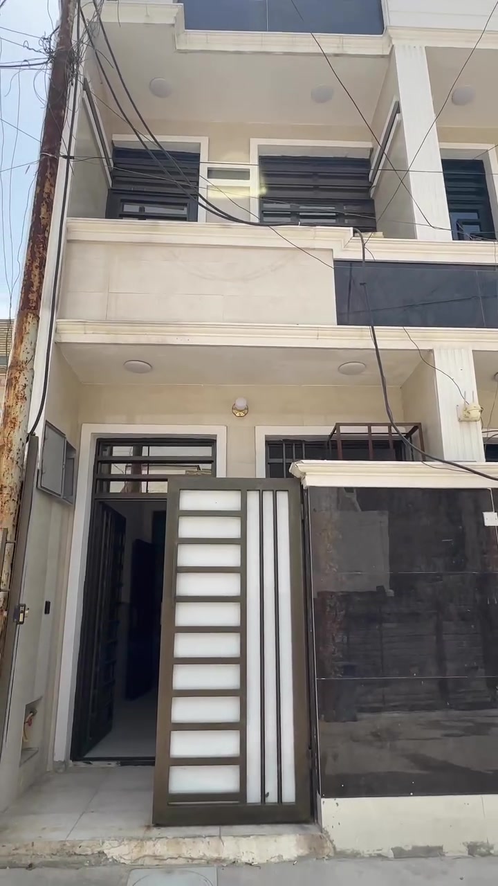 🏠🏠مشتمل للبيع 
🔸واجهه/3 ونص
نزال 15
🔸مساحه/50
🔸يحتوي على استقبال ومطبخ و3غرف نوم خدمات فوك 
🔸الموقع الشعب وره مدرسه صلاح الدين بل قرب من وصفي مضمد 
🔸للاستفسار/ ***********             
🔸او مراجعه مكتب دلاليه العامري🔸 
🔸موقع المكتب/ الشعب بشارع اسواق فدك🔸
