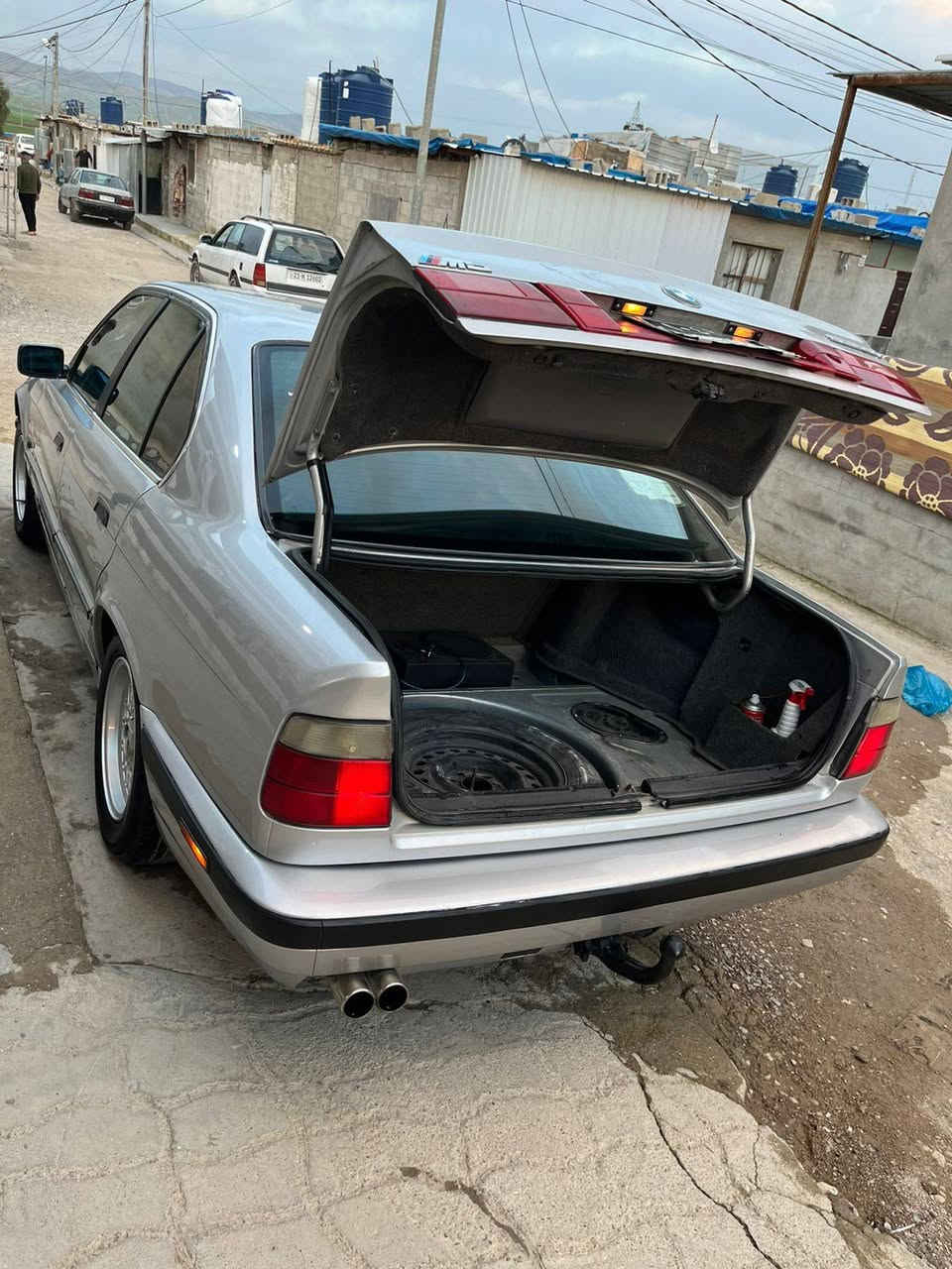 BMW 525
موديل 91
عام بوياخ جوانكاري
آرم بلاستيك هولير
شرتی بي غرامة
یک دینار لە سەر نیە
أولياتي مرور هیە
*********** واتس اب هەیە السليمانية, العراق
