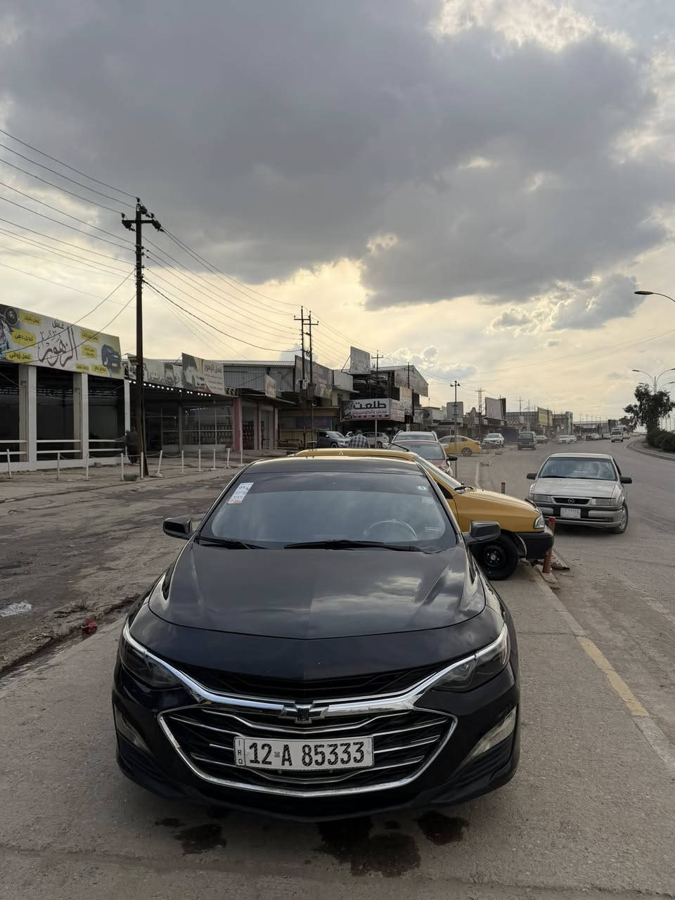 سلام عليكم 
ماليبو للبيع 
2019 
الوان اسود 
مواصفات عاديه تدفى كشانات  كروز سرعه 
ماشيه 70 
الضرر بوند مبدل بدون دواخل 
ارباك سترين فقط 
وبيها بارد بل جالمغ شبر 
رقم نينوى جديد. مميز وسنويه جديده 
السعر 118 وبيها مجال 
مكان موصل 

*********** 
***********
