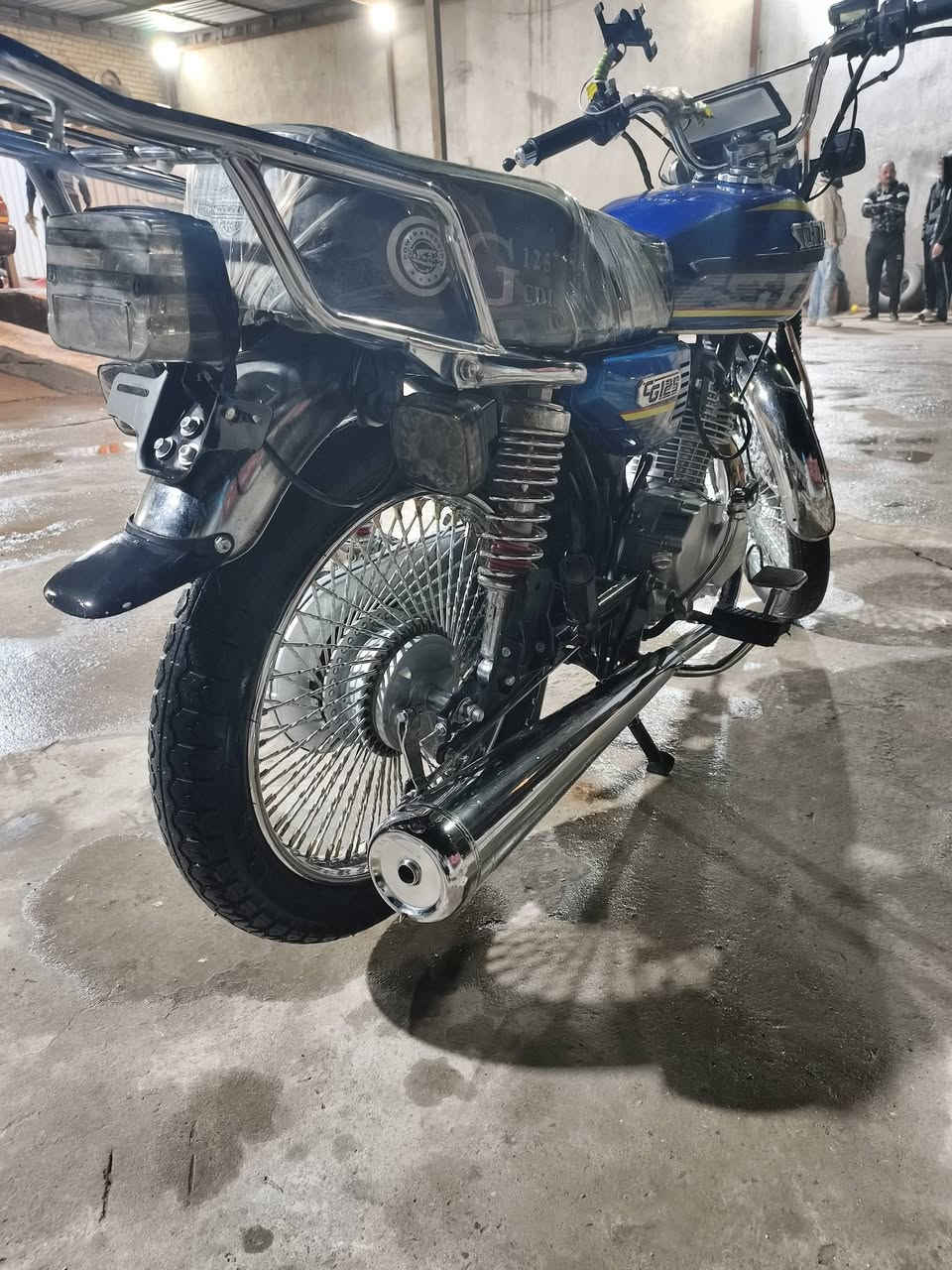 دراجه إيراني موديل 25 4كير مكينه كفاله برغي ما مفتوح كهربايات كامله نقص بس شاشه مالته مو كامله عرض أو بنز بريك خلفي كلشي ما بيه أوراق كامله بسمي سعر 750بيه مجال رقم *********** واتساب فقط
