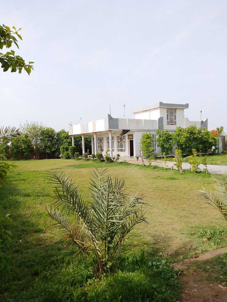 دونم طابو زراعي سند 25مسيج ماء كهربا مدارس مستوصف تبليط مطاعم  شاطيه مع دار حديثه ومشجره  واسط العزيزيه الدير  ***********
