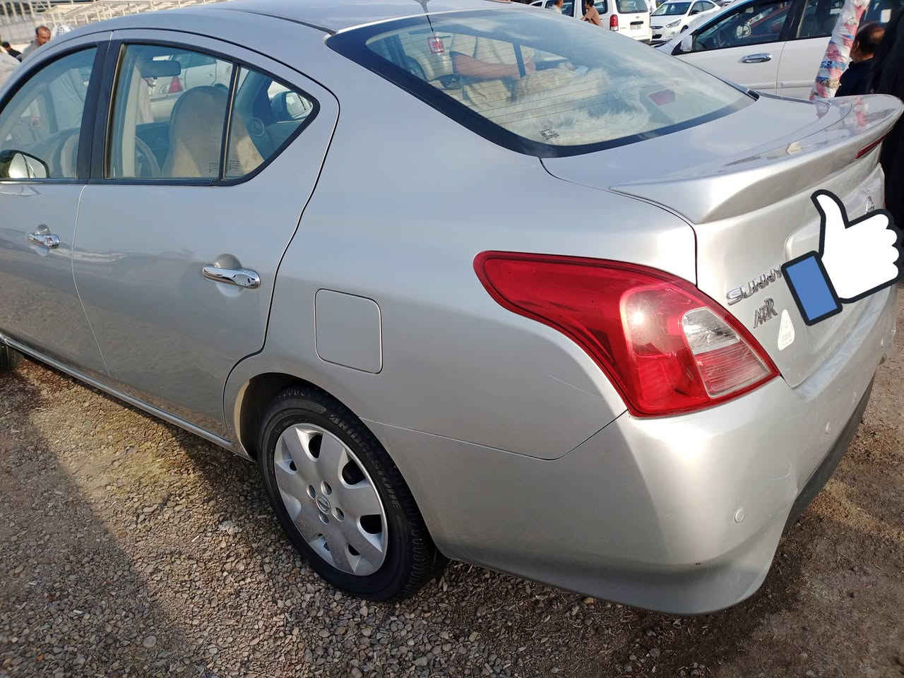 السلام عليكم
نيسان صني هندي ابليته زرقاء وأرد خليجي 
موديل 23 سنويه 30،،،، وكالة بسمي سعر 112
بيهه صبغ مداكر خلفي مع باب خلف السائق 
العنوان أبي الخصيب الصنگر *********** واتساب موجود تحياتي للجميع
