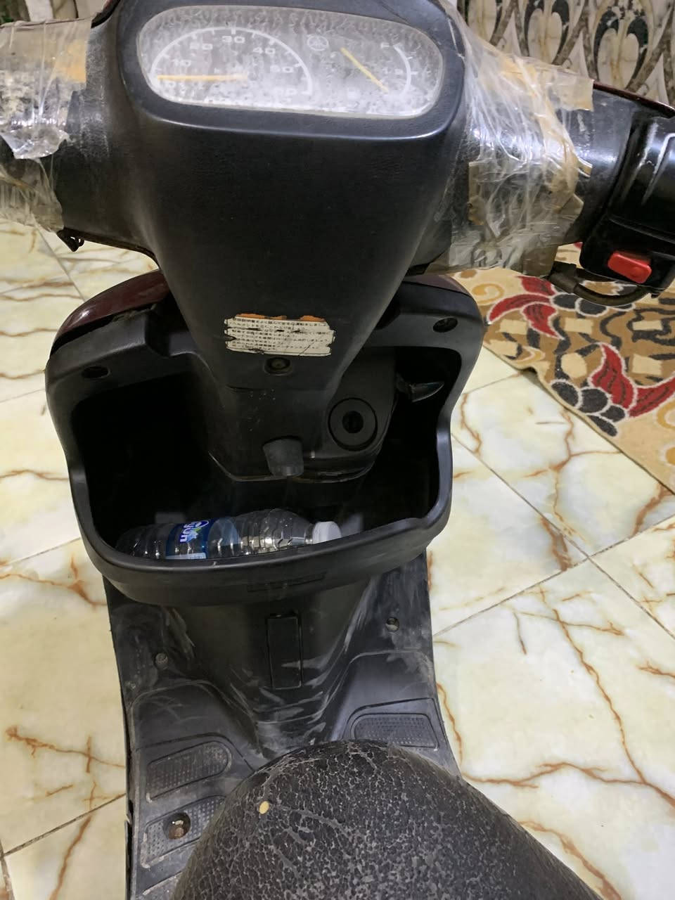 دراجه بتره للبيع مفتوحه توني مجفتهه بوشه وبستم اصليات عوزهه باتري السعر 250
ناصريه مركز شارع 30 
رقم الهاتف /***********
