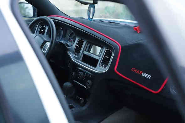 جارجر 14 سيارة نضيفه وممتعوبه مال جناي سيارة بيها ظربة جاملغ خلفي وقبق جنط مبدل فقط والباقي بدون صبغ وبيها بارد قليل مكينة كير خير من الله تبريد تتفأة شغاله رقم اربيل تريد تحويل تريد وكاله السعر 156 وبيها مجال قليل مكاني واسط رقم الهاتف 
***********،،***********
