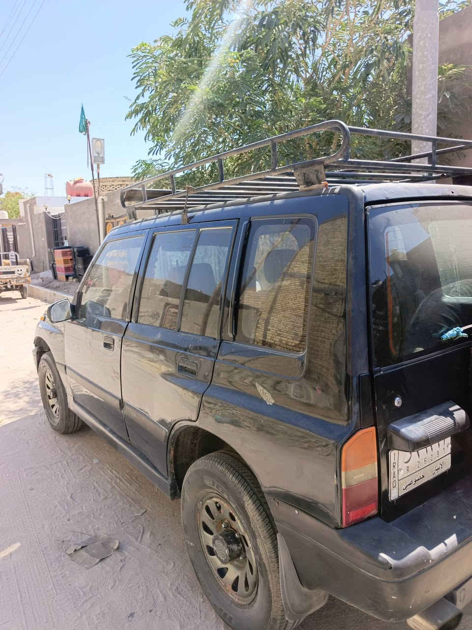 سلام عليكم سازوكي موديل 95 للبيع مكينه بلادي رقم انبار مشروع وطني وبيه وكاله عامه يعني تداوري بلناصريه باي مكان حدايه وكهربأيات نضيفه غرفته نظيفه سياره احله من الصوره وماناقصه شي  مصبوغه عام جماليه مكانه ناصريه مركز اسعرهه 42وبيه مجال مكانه ناصريه مركز ***********
