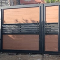 للبيع باب سلايت جديد عرضها ٣مترات الارتفاع ١٨٠ مع كامل ملحقاته السعر ٦...