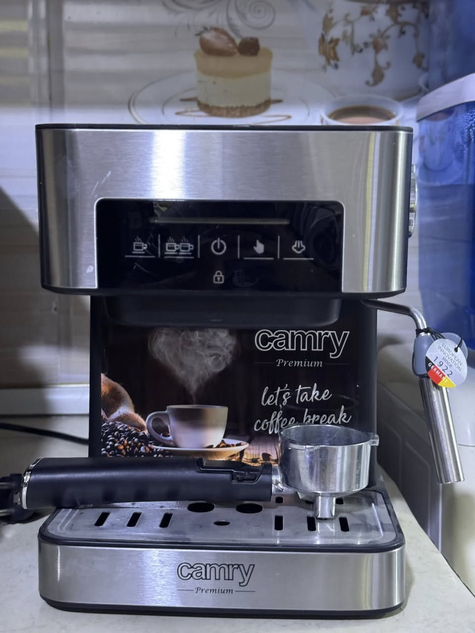 السلام عليكم اخوتي جهاز قهوه اسبرسو مركه معروف جديد كامل ملحقته متعداد الصفات بل تحضير ومبخر حليب سعر 75


**إذا كنت صاحب هذا الإعلان وتريد حذفه لأي سبب، رجاءا أرسل رسالة إلى الدعم الفني**