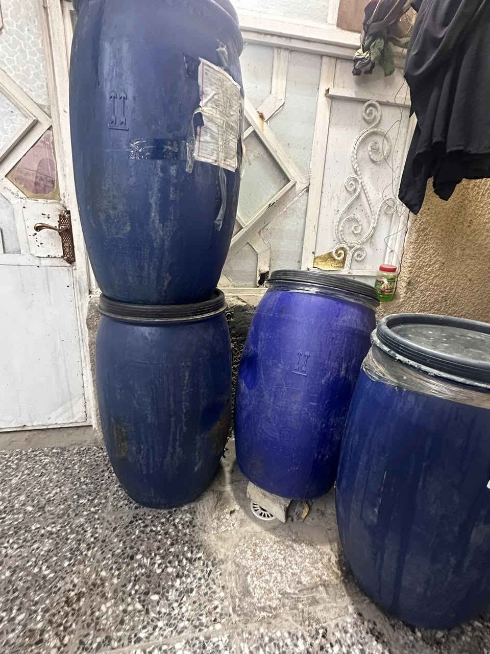 للبيع تانكي عدد 2 مع ستاند عدد 2 للبيع اصلي ضمان 5 سنوات  السعر  390 الف  + جليكان 20 لتر عدد 36 جليكان السعر للجليكانات 75 الف + براميل بلاستك عدد4 السعر 30 الف / مكانهن بغداد


**إذا كنت صاحب هذا الإعلان وتريد حذفه لأي سبب، رجاءا أرسل رسالة إلى الدعم الفني**