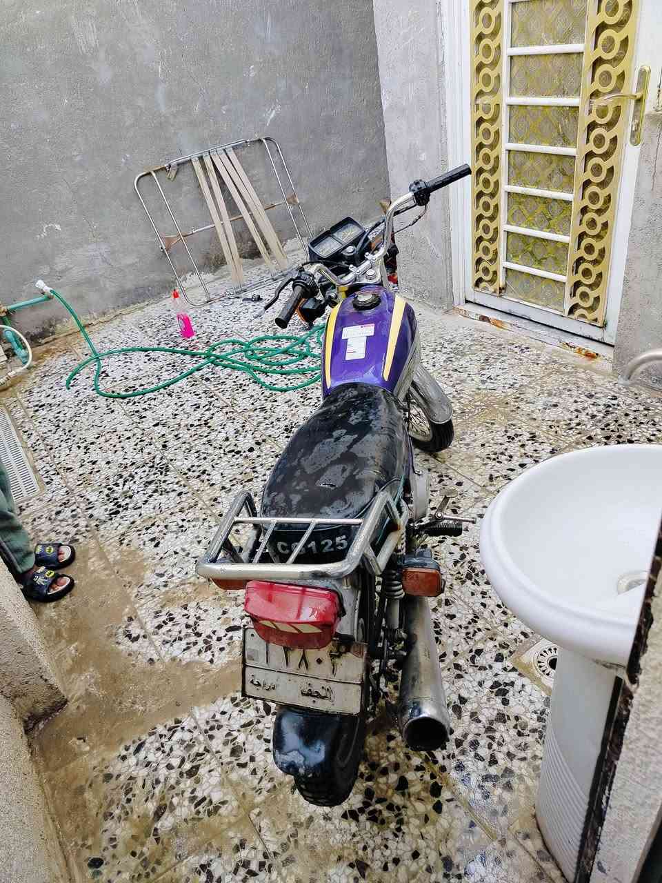 سلام عليكم
دراجه للبيع رقم نجف محرك سافان ٥نمر 
للاستفسار ‏‪0782 152 9347‬‏
