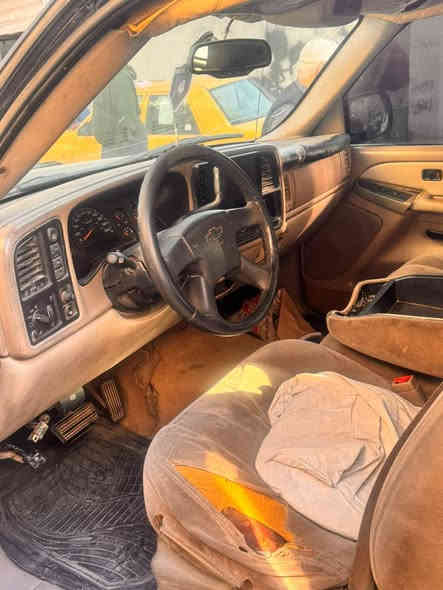 السلام عليكم ورحمه الله 
تاهو بترة أدوات موديل 2006 
گير مكينة مكفولات حدايدة جديدة 
غرفة نضيفة فقط صوندة مال بور يراد كبس 
للبيع مكان بغداد السعر 43 بيه مجال 
مكلف بالنشر تواصل صاحب السياره رقم واتساب ***********
