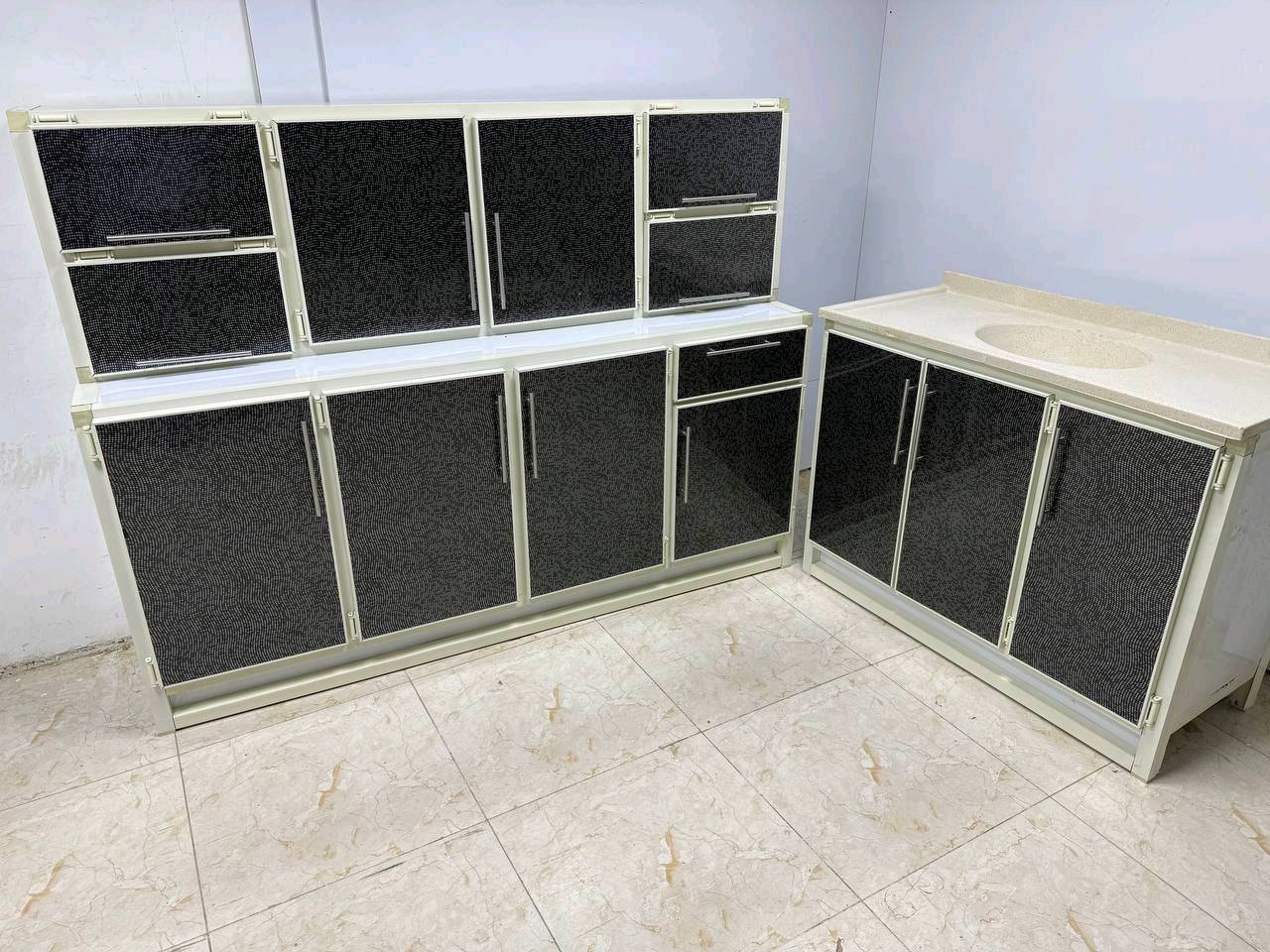 معمل ومعرض النعيمي للكاونترات الالمنيوم

كاونتر قياس مترين مع سنك متر و20 (داخل وظهر بليت صفر ماكو )
السعر 350 الف 

التوصيل✈️✈️✈️ الجميع محافضات العراق الاحجز والاستفسار راسلو الصفحه