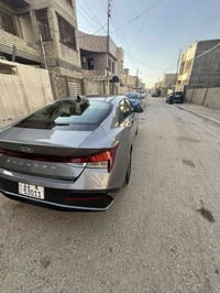 النترا 24 للبيع سياره مرقم بغداد  لون شمباني ماشيه 50 الف العنوان بغدا...