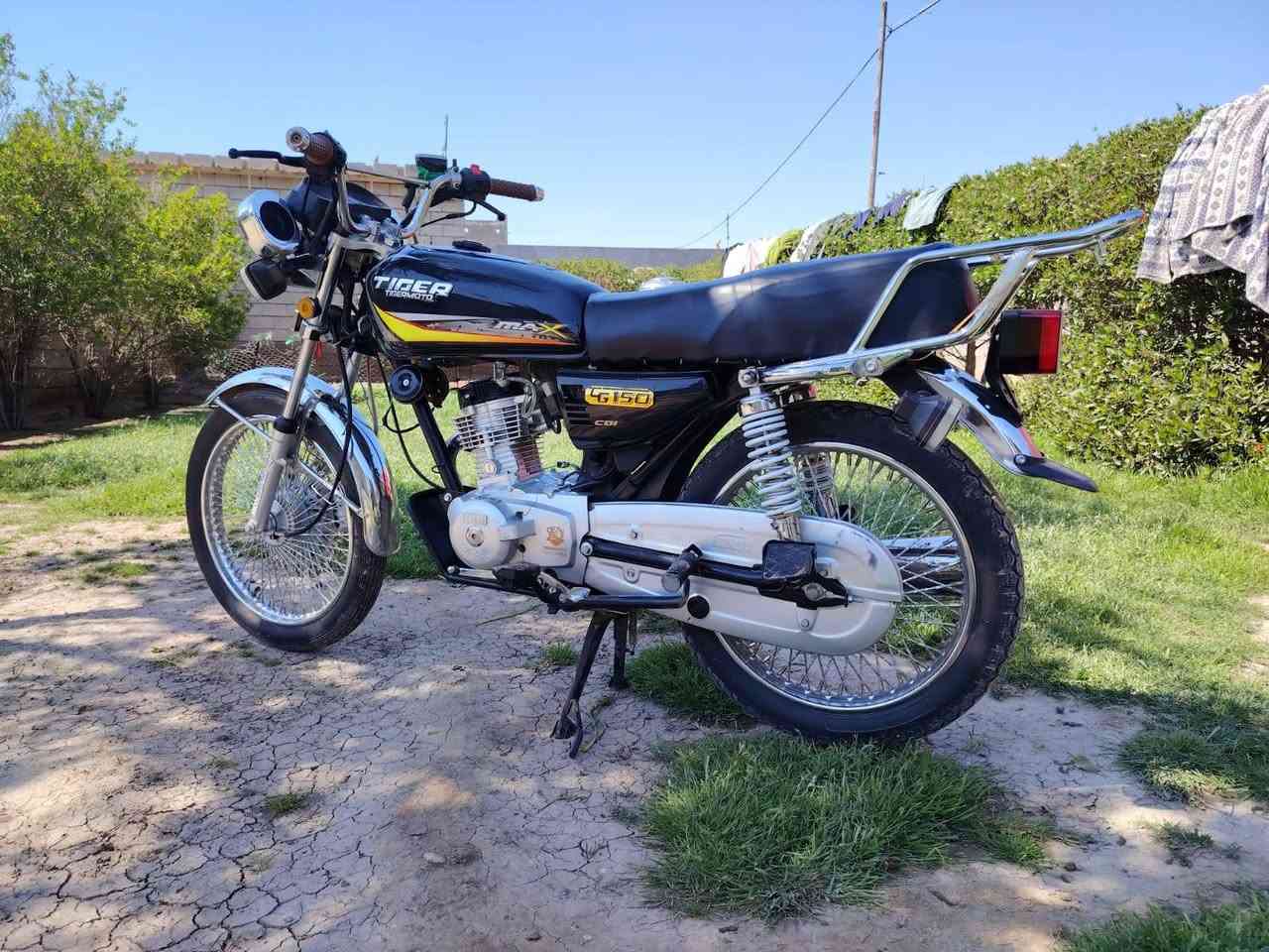 سلام عليكم دراجه 4كير غطاس موديل 25اوراق كامله مامفتوحه شلعه وعدل شك الكاع مكان شحيميه سعر اتصال ***********
