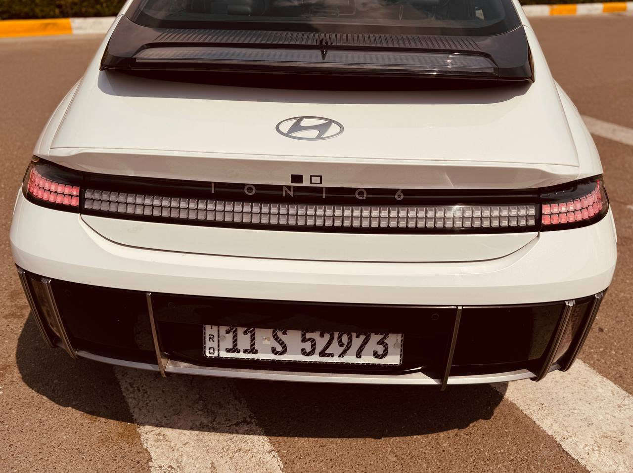 2024 HYUNDAI IONIQ 6
 
هونداي ايونك 6 كهرباء بالكامل حادث جدا بسيط تبديل دعامية نفس اللون مع بارد في البنيد بدون صبغ  ماشية 7الاف ميل السيارة دخول نهاية 2025 وماماشية بالعراق 200الى 300ميل
تمشي من500الى 600 كيلو. حسب نوع القيادة. اقتصادية جدا
السيارة 4 ويل نظيفة  جدا  احلة من الصور  
السعر 17600$ وبيهة مجال
موقع السيارة في بغداد الدورة 
للاستفسار والاتصال ***********
