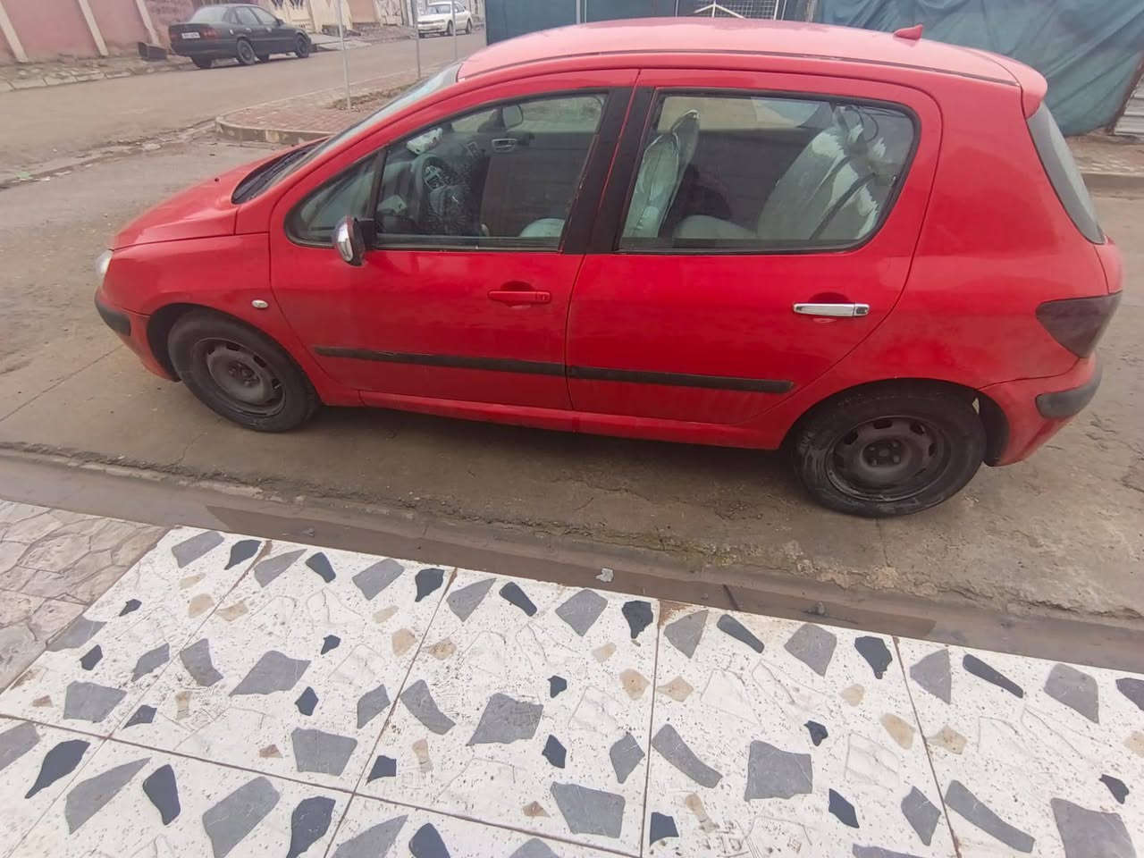 السلام عليكم بيجو  2005 صبغ عام جماليه السعر 45ورقه***********
