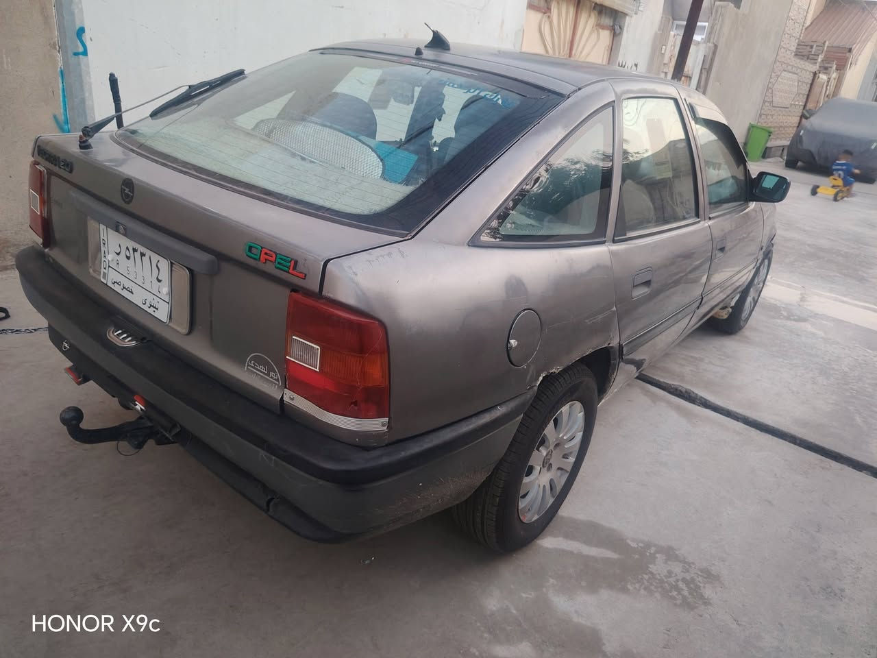 اوبل فكترا موديل 90 محرك 20 كير توماتيك ماكينه جديده مال كصه طقم تايه جديد والباقي كدام العين الاستفسار على هذا الرقم اتصال واتساب ***********
