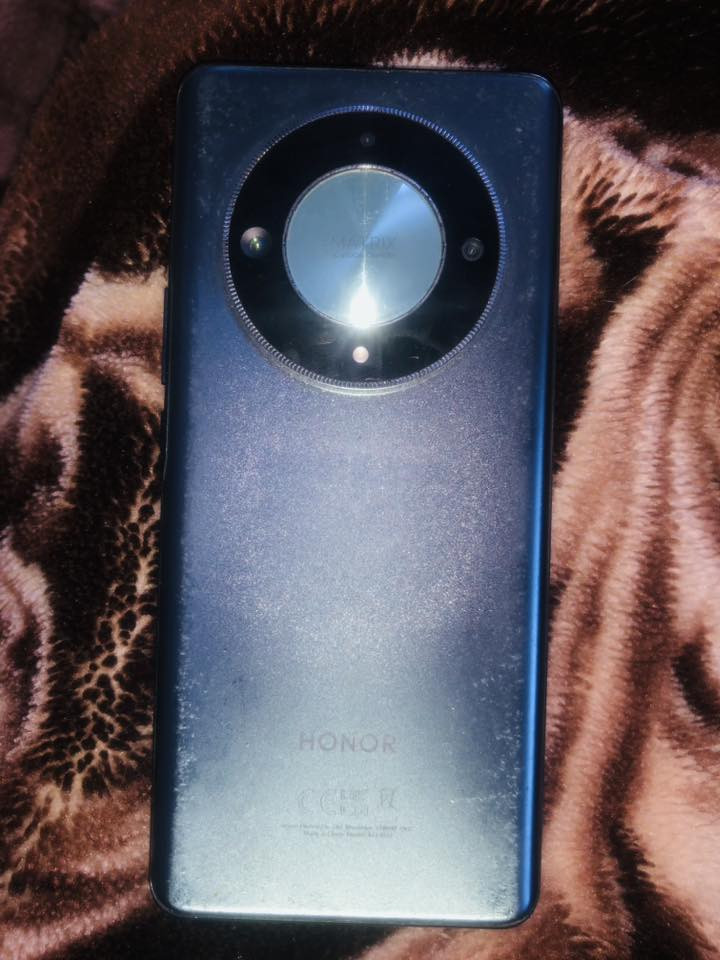 جهاز غني عن التعريف ذاكرة 256 جهاز كله شرط مال بيت نضيف حيل 60فريم جهاز معروف رايده 250 وبي مجال لل استفسار *********** مكاني موصل ايمن حي المامون
