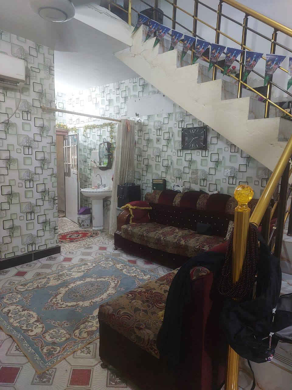 ⚜بسم الله الرحمن الرحيم⚜
                  🎗اعلان رقم 19🎗
🎄دار سكن في منطقة حي الحكيم طابقين🏡

🔸️المساحة📐(200م) (10*20) 

🔹️صنف العقار طابو زراعي

🔸️خدمات  ( ماء و كهرباء و مشمول بالتطويب)

🔹️عرض الشارع 10م 🌄

🎯العنوان// شارع (كوت _ عمارة) مقابل شارع الحي الصناعي. 

الطابق الارضي " استقبال، مطبخ، هول، غرفتين نوم، مجموعة صحية "

الطابق الأول"غرفتين وبيتونه"

🎯ملاحظة مهمة:- 
📌" بيع فقط ♻️ "

☎️للإستفسار مراسلة الصفحة او الاتصال بنا 
***********
(تواصل واتساب  )
***********

📌يمكنكم الإعلان عن عقاراتكم بمراسلة الصفحة او الواتساب وابلاغنا بالتفاصيل
