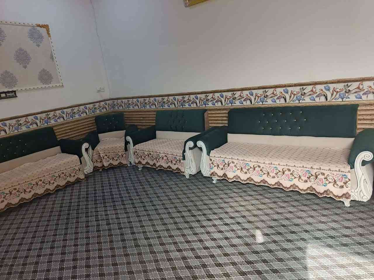 تخم ١٥ مقعد اخو الجديد للبيع للاستفسار ***********
