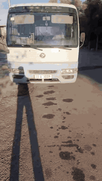 كوستر للبيع نضيفه بشرط  محرك نضيف .غاز وبانزين.السعر 120وبيها مجال للت...