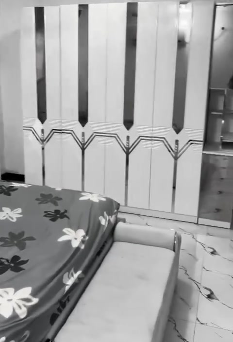 غرفة نوم ..تركية (أصلي)
6قطع أستعمال بسيط 
 ألسعر (مليون و 425)
للأستفسار ..***********
بغداد .
