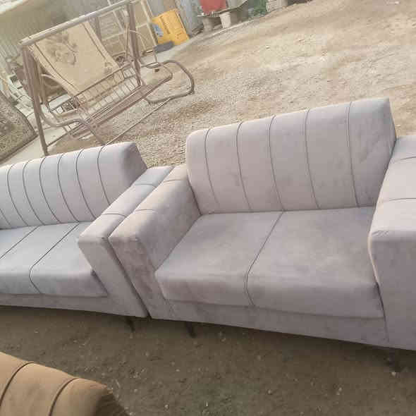 ع بركة الله وصلتنه جزه من البضاعه التخم والديون المعرض حجي باسم الشمري  العنوان بزل حلاته قرب محطة الراضي الاستفسار الاتصال ع الرقم التالي ***********
